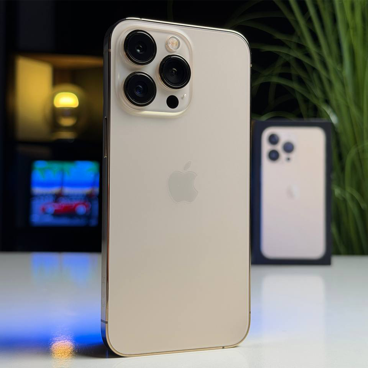 ВЖИВАНИЙ Б/У Apple iPhone 13 Pro 256GB Gold (MLTY3, MLVK3) - Состояние: хороший | Аккумулятор: 100% | Комплектация: полный | Гарантия: 3 мес.