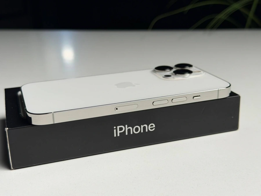 ВЖИВАНИЙ Б/У Apple iPhone 13 Pro 256GB Silver (MLTX3, MLVF3) - Стан: гарний | Акумулятор: 100% | Комплектація: повний | Гарантія: 3 міс.