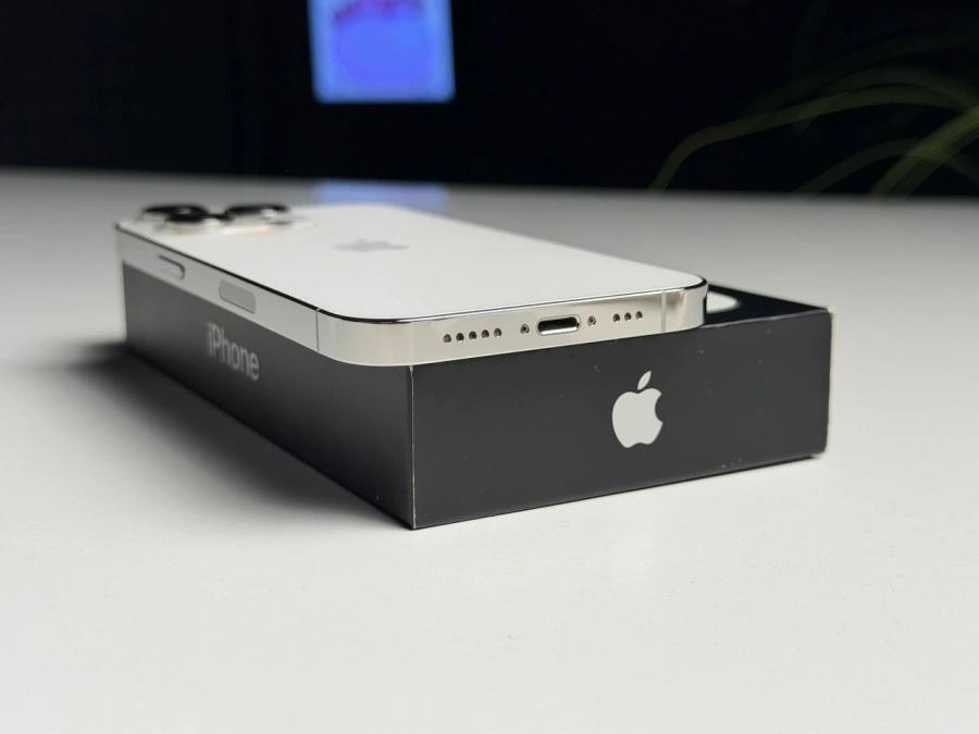 ВЖИВАНИЙ Б/У Apple iPhone 13 Pro 256GB Silver (MLTX3, MLVF3) - Стан: гарний | Акумулятор: 100% | Комплектація: повний | Гарантія: 3 міс.