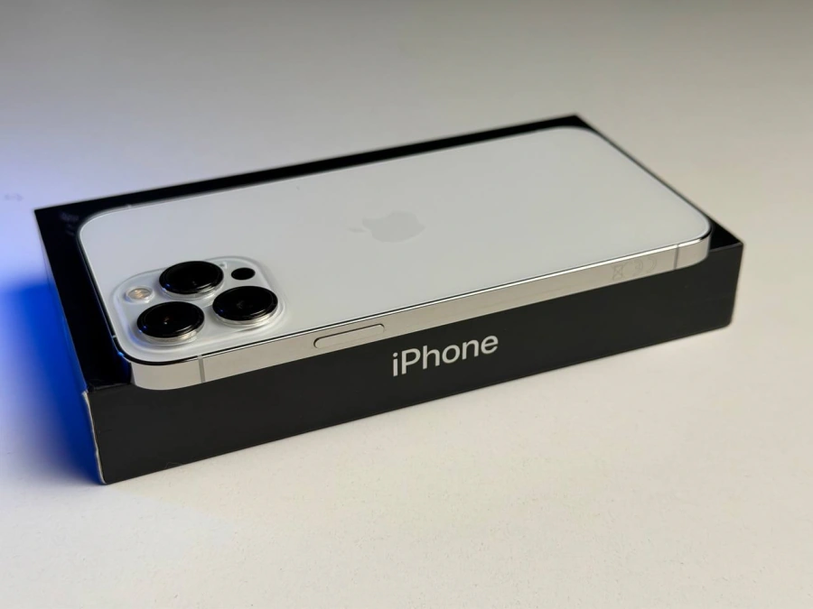 ВЖИВАНИЙ Б/У Apple iPhone 13 Pro Max 128GB Silver (MLKM3, MLL73) - Стан: гарний | Акумулятор: 100% | Комплектація: повний | Гарантія: 3 міс.