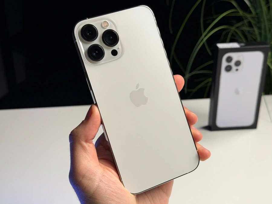 ВЖИВАНИЙ Б/У Apple iPhone 13 Pro Max 128GB Silver (MLKM3, MLL73) - Состояние: хороший | Аккумулятор: 100% | Комплектация: полный | Гарантия: 3 мес.