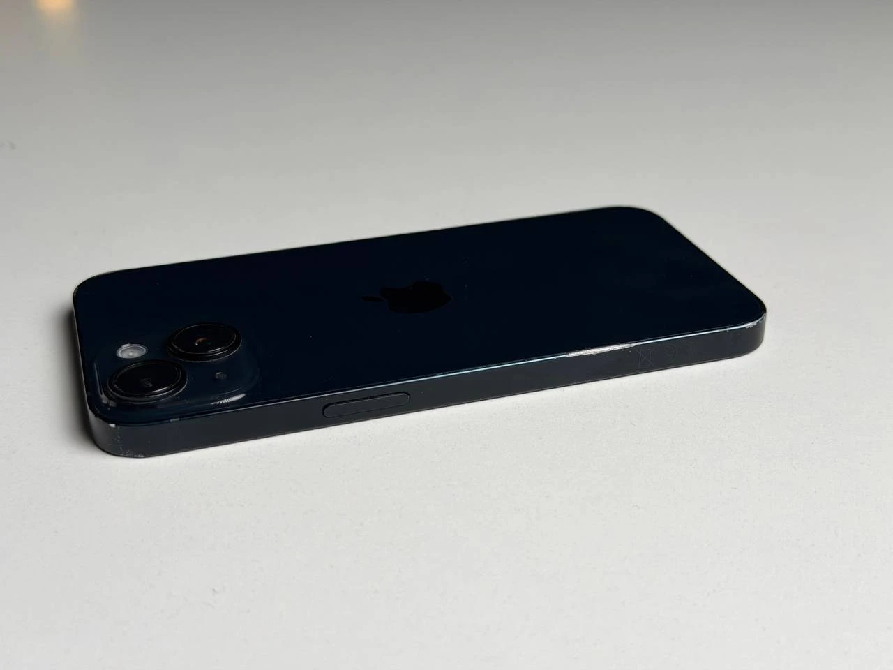 ВЖИВАНИЙ Б/У Apple iPhone 14 128GB Midnight (MPUF3) - Стан: задовільний | Акумулятор: 100% | Комплектація: повний | Гарантія: 3 міс.