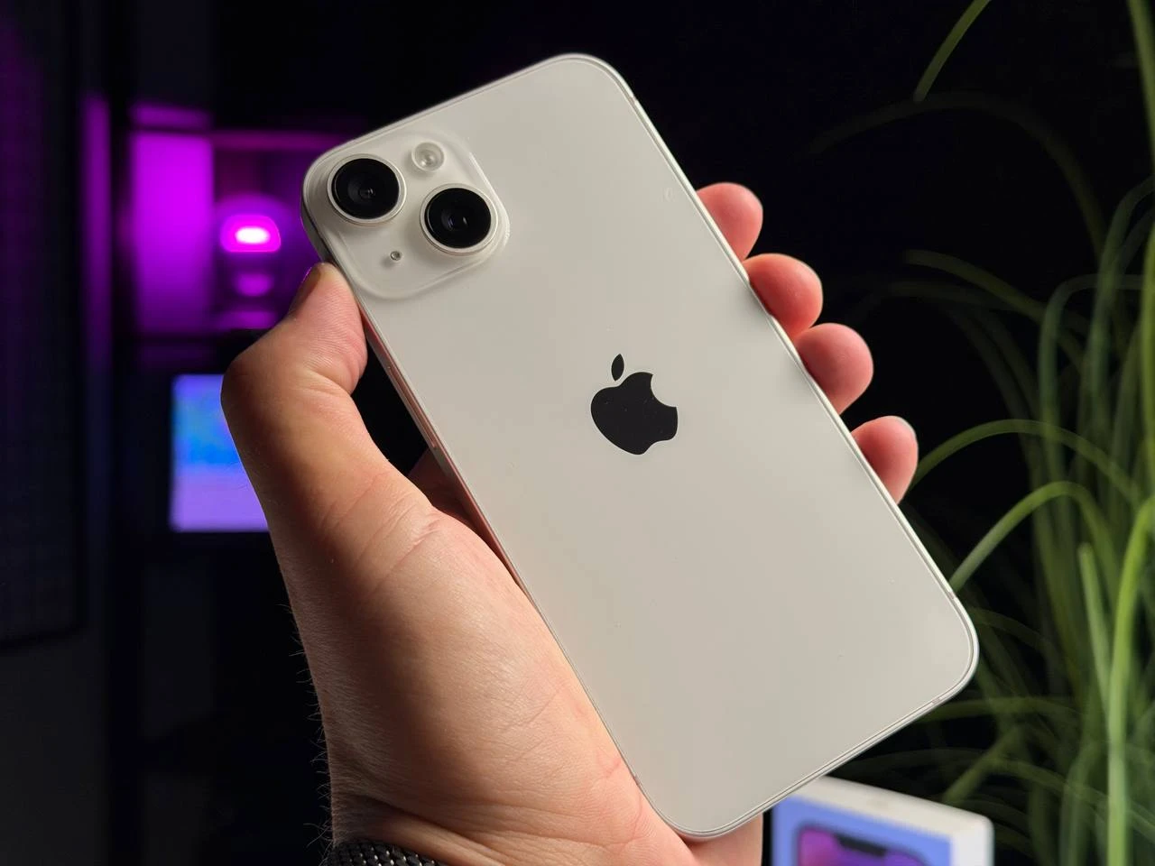 ВЖИВАНИЙ Б/У Apple iPhone 14 256GB Starlight (MPW43) - Состояние: хороший | Аккумулятор: 100% | Комплектация: полный | Гарантия: 3 мес.