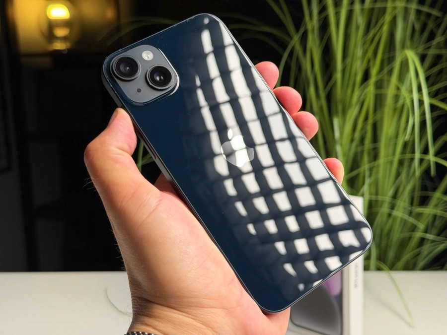 ВЖИВАНИЙ Б/У Apple iPhone 14 Plus 256GB Midnight (MQ533) - Стан: гарний (подряпини на екрані) | Акумулятор: 100% | Комплектація: повний | Гарантія: 3 міс.