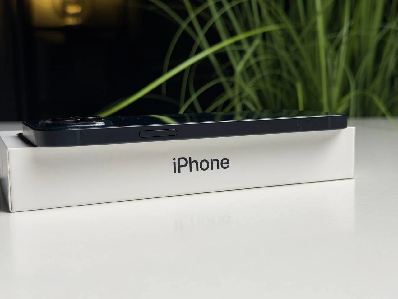 ВЖИВАНИЙ Б/У Apple iPhone 14 Plus 256GB Midnight (MQ533) - Стан: гарний (подряпини на екрані) | Акумулятор: 100% | Комплектація: повний | Гарантія: 3 міс.
