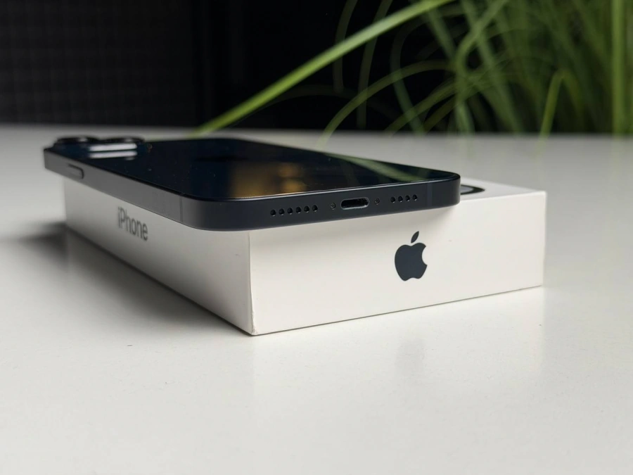 ВЖИВАНИЙ Б/У Apple iPhone 14 Plus 256GB Midnight (MQ533) - Стан: гарний (подряпини на екрані) | Акумулятор: 100% | Комплектація: повний | Гарантія: 3 міс.