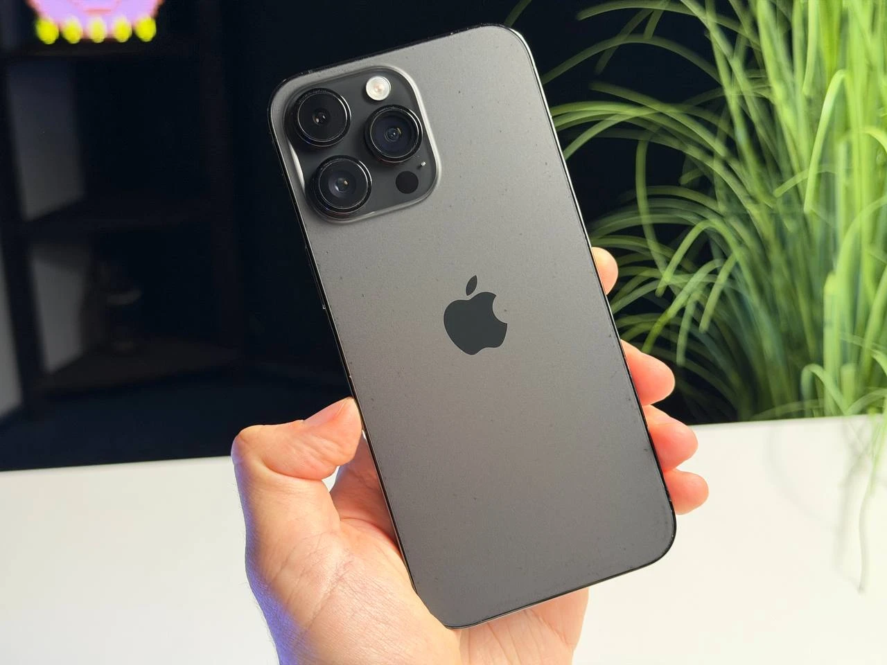 ВЖИВАНИЙ Б/У Apple iPhone 14 Pro Max 256GB Space Black (MQ9U3) - Состояние: хороший | Аккумулятор: 100% | Комплектация: iPhone, кабель | Гарантия: 3 мес.