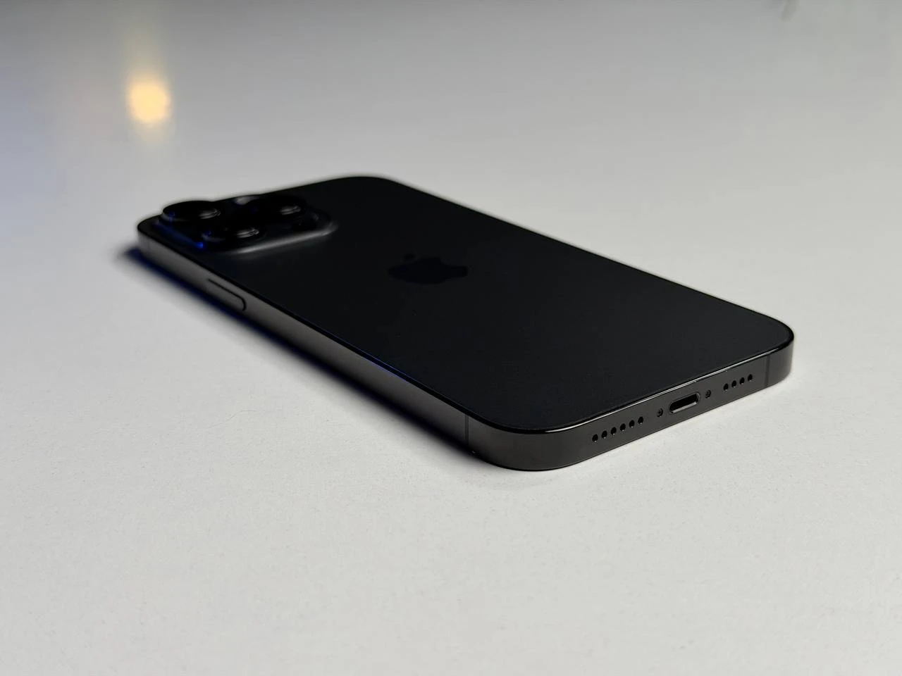 ВЖИВАНИЙ Б/У Apple iPhone 14 Pro Max 256GB Space Black (MQ9U3) - Состояние: хороший | Аккумулятор: 100% | Комплектация: iPhone, кабель | Гарантия: 3 мес.