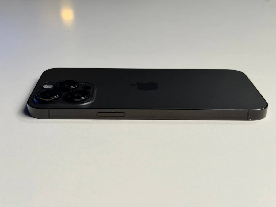 ВЖИВАНИЙ Б/У Apple iPhone 14 Pro Max 256GB Space Black (MQ9U3) - Состояние: хороший | Аккумулятор: 100% | Комплектация: iPhone, кабель | Гарантия: 3 мес.