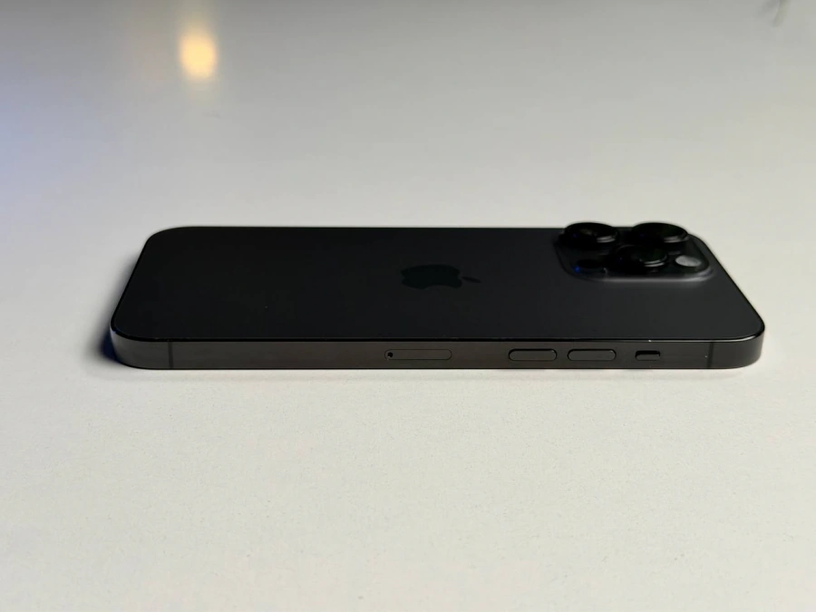 ВЖИВАНИЙ Б/У Apple iPhone 14 Pro Max 256GB Space Black (MQ9U3) - Состояние: хороший | Аккумулятор: 100% | Комплектация: iPhone, кабель | Гарантия: 3 мес.