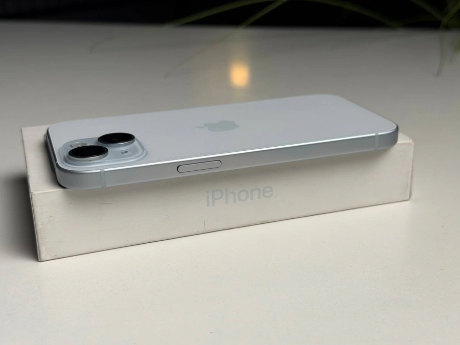 ВЖИВАНИЙ Б/У Apple iPhone 15 128GB Blue (MTP43) - Состояние: хороший | Аккумулятор: 88% | Комплектация: полный | Гарантия: 3 мес.