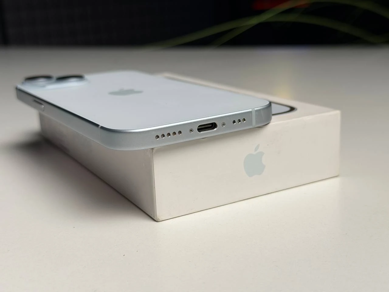 ВЖИВАНИЙ Б/У Apple iPhone 15 128GB Blue (MTP43) - Состояние: хороший | Аккумулятор: 88% | Комплектация: полный | Гарантия: 3 мес.