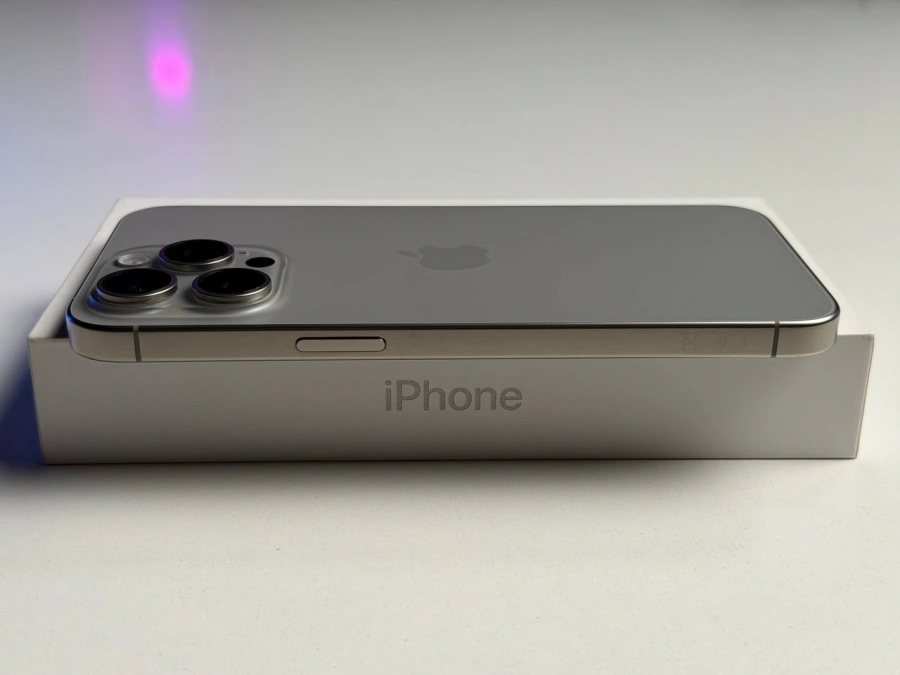 ВЖИВАНИЙ Б/У Apple iPhone 15 Pro Max 256GB Natural Titanium (MU793) - Состояние: хороший | Аккумулятор: 100% | Комплектация: полный | Гарантия: 3 мес.