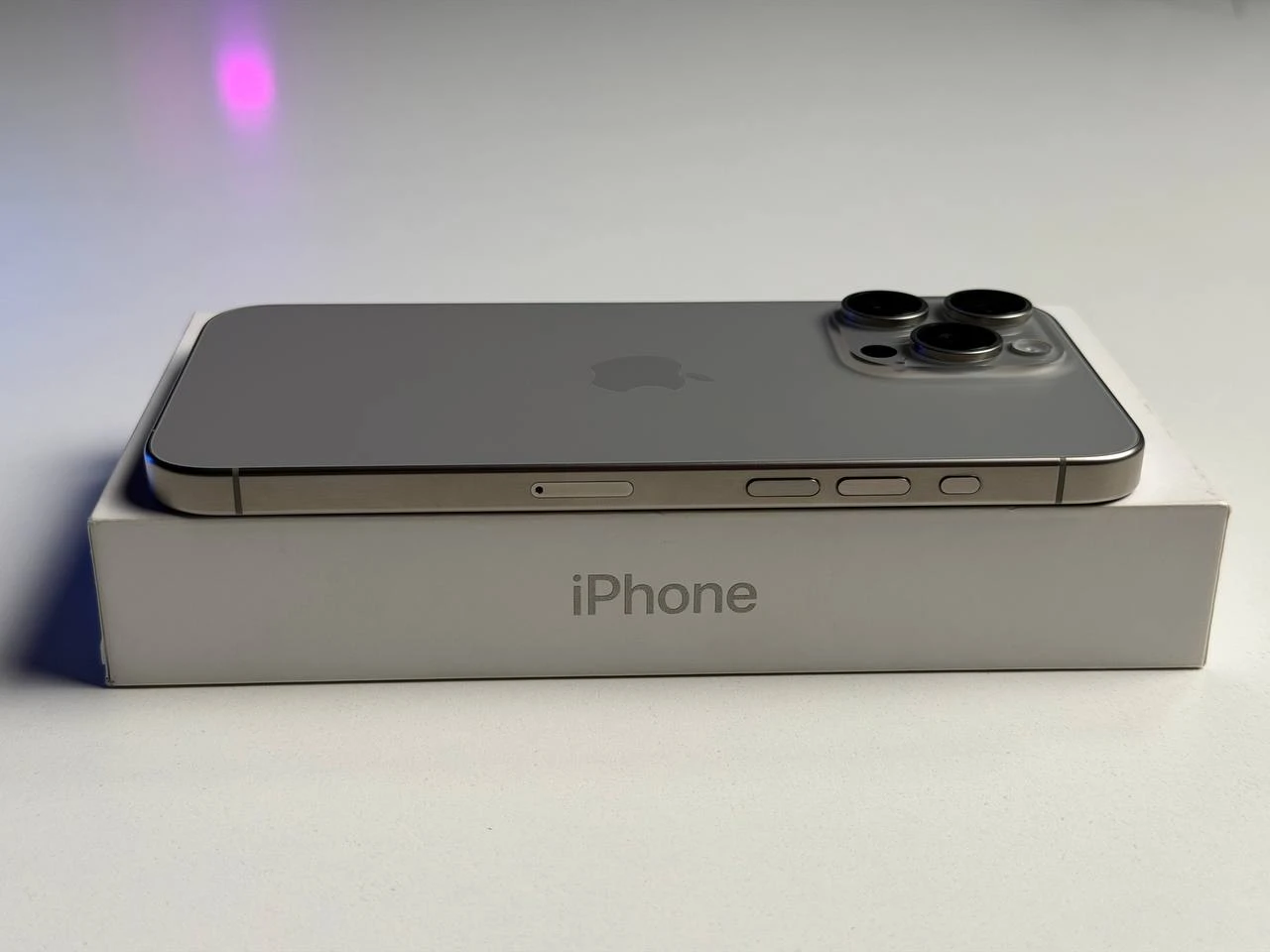 ВЖИВАНИЙ Б/У Apple iPhone 15 Pro Max 256GB Natural Titanium (MU793) - Состояние: хороший | Аккумулятор: 100% | Комплектация: полный | Гарантия: 3 мес.