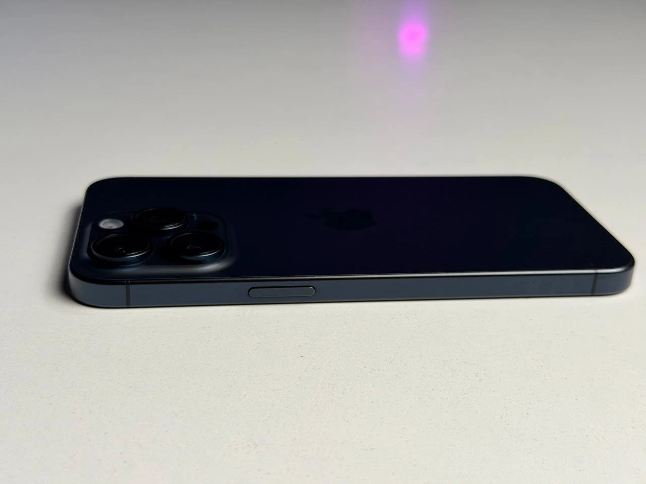 ВЖИВАНИЙ Б/У Apple iPhone 15 Pro Max 512GB Blue Titanium (MU7F3) - Стан: гарний | Акумулятор: 100% | Комплектація: повний | Гарантія: 3 міс.