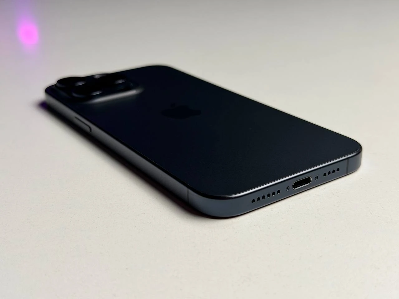 ВЖИВАНИЙ Б/У Apple iPhone 15 Pro Max 512GB Blue Titanium (MU7F3) - Стан: гарний | Акумулятор: 100% | Комплектація: повний | Гарантія: 3 міс.