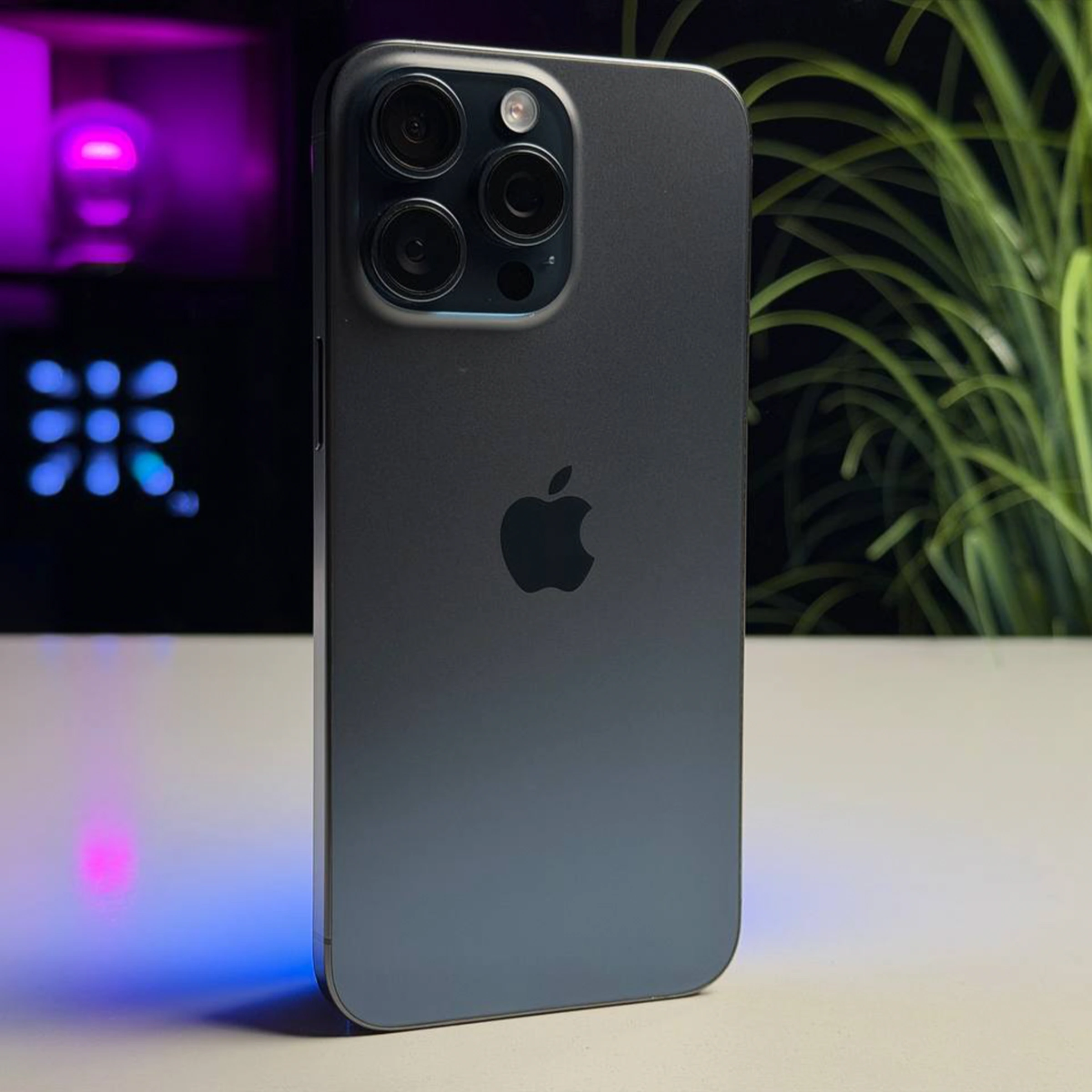 ВЖИВАНИЙ Б/У Apple iPhone 15 Pro Max 512GB Blue Titanium (MU7F3) - Состояние: хороший | Аккумулятор: 100% | Комплектация: полный | Гарантия: 3 мес. ВЖИВАНИЙ Б/У Apple iPhone 15 Pro Max 512GB Blue Titanium (MU7F3) - Состояние: хороший | Аккумулятор: 100% | Комплектация: полный | Гарантия: 3 мес.