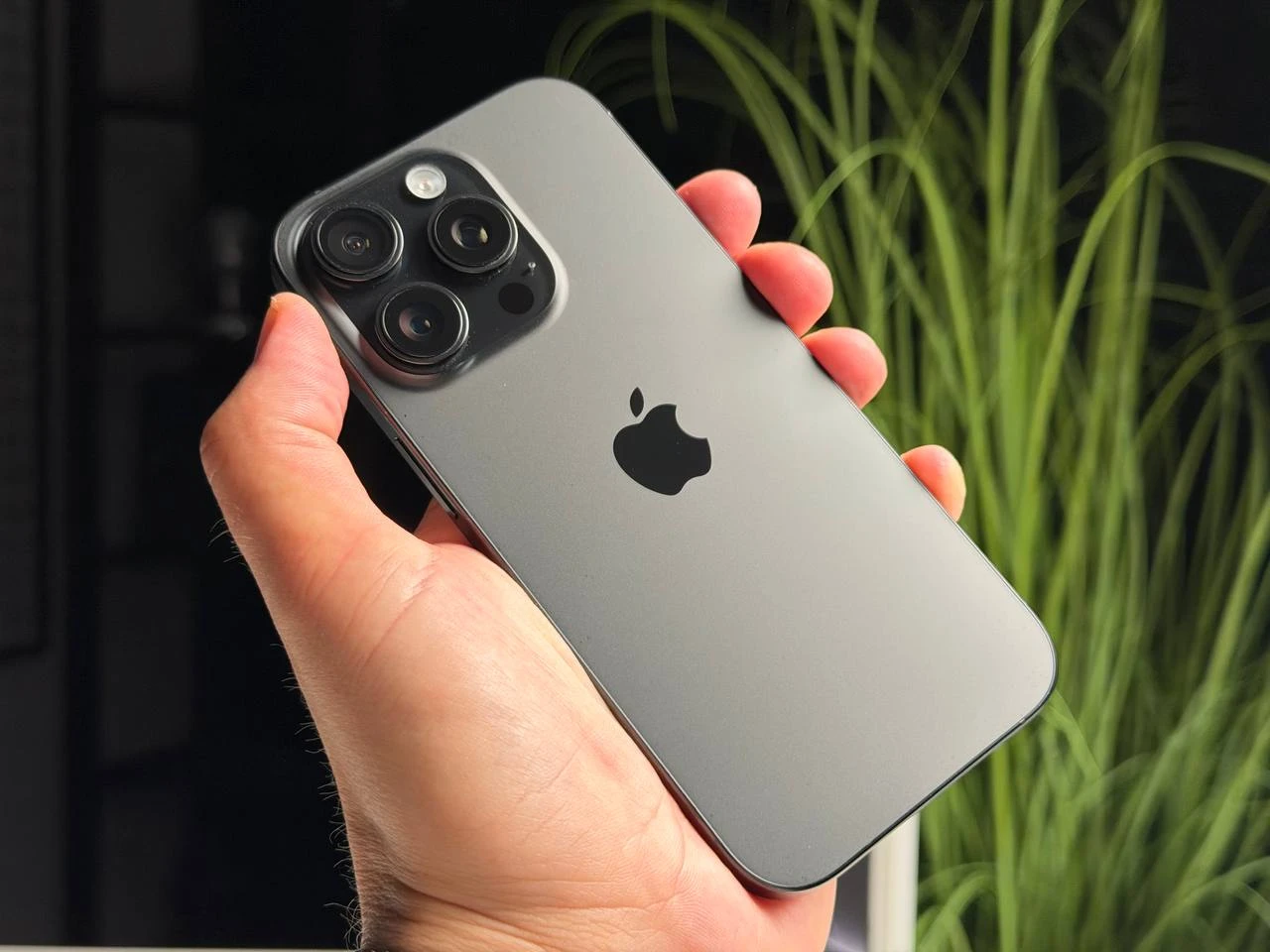 ВЖИВАНИЙ Б/У Apple iPhone 16 Pro 128GB Black Titanium (MYND3) - Стан: гарний | Акумулятор: 89% | Комплектація: повний | Гарантія: 3 міс.