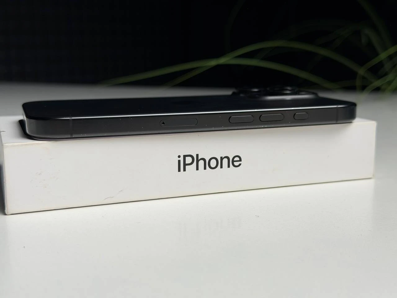 ВЖИВАНИЙ Б/У Apple iPhone 16 Pro 128GB Black Titanium (MYND3) - Стан: гарний | Акумулятор: 89% | Комплектація: повний | Гарантія: 3 міс.