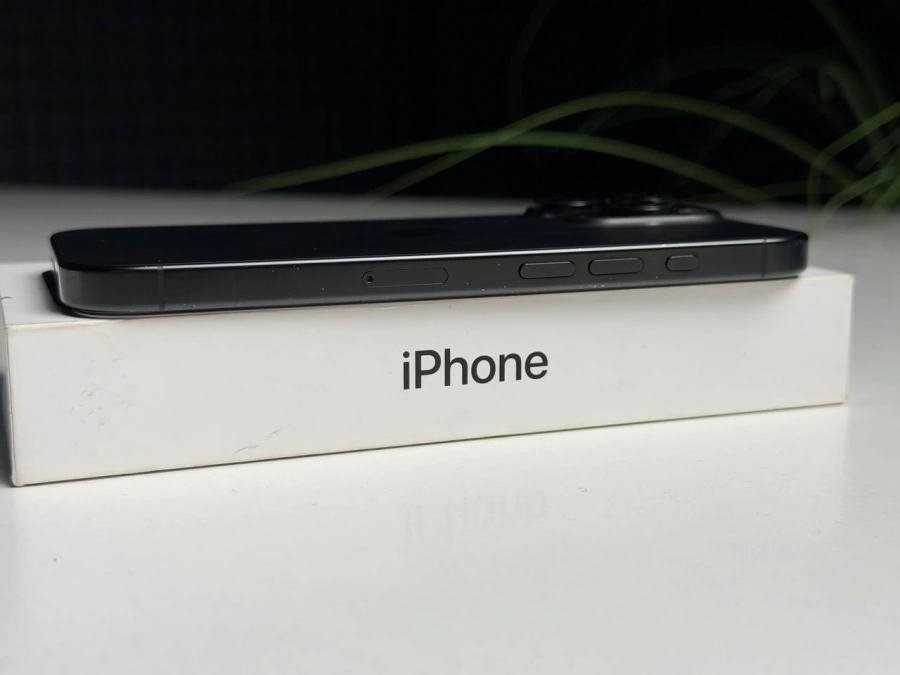 ВЖИВАНИЙ Б/У Apple iPhone 16 Pro 128GB Black Titanium (MYND3) - Стан: гарний | Акумулятор: 89% | Комплектація: повний | Гарантія: 3 міс.