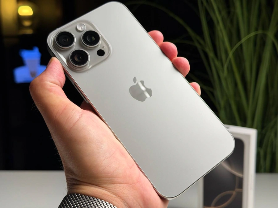 ВЖИВАНИЙ Б/У Apple iPhone 16 Pro Max 256GB Natural Titanium (MYWY3) - Состояние: хороший | Аккумулятор: 90% | Комплектация: полный | Гарантия: 3 мес.