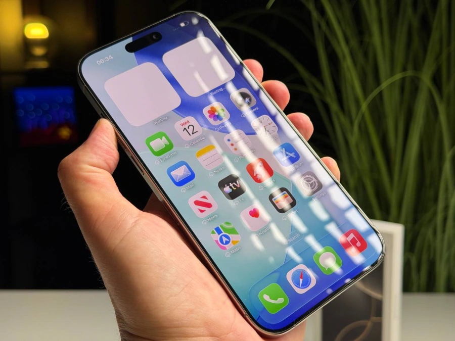 ВЖИВАНИЙ Б/У Apple iPhone 16 Pro Max 256GB Natural Titanium (MYWY3) - Состояние: хороший | Аккумулятор: 90% | Комплектация: полный | Гарантия: 3 мес.