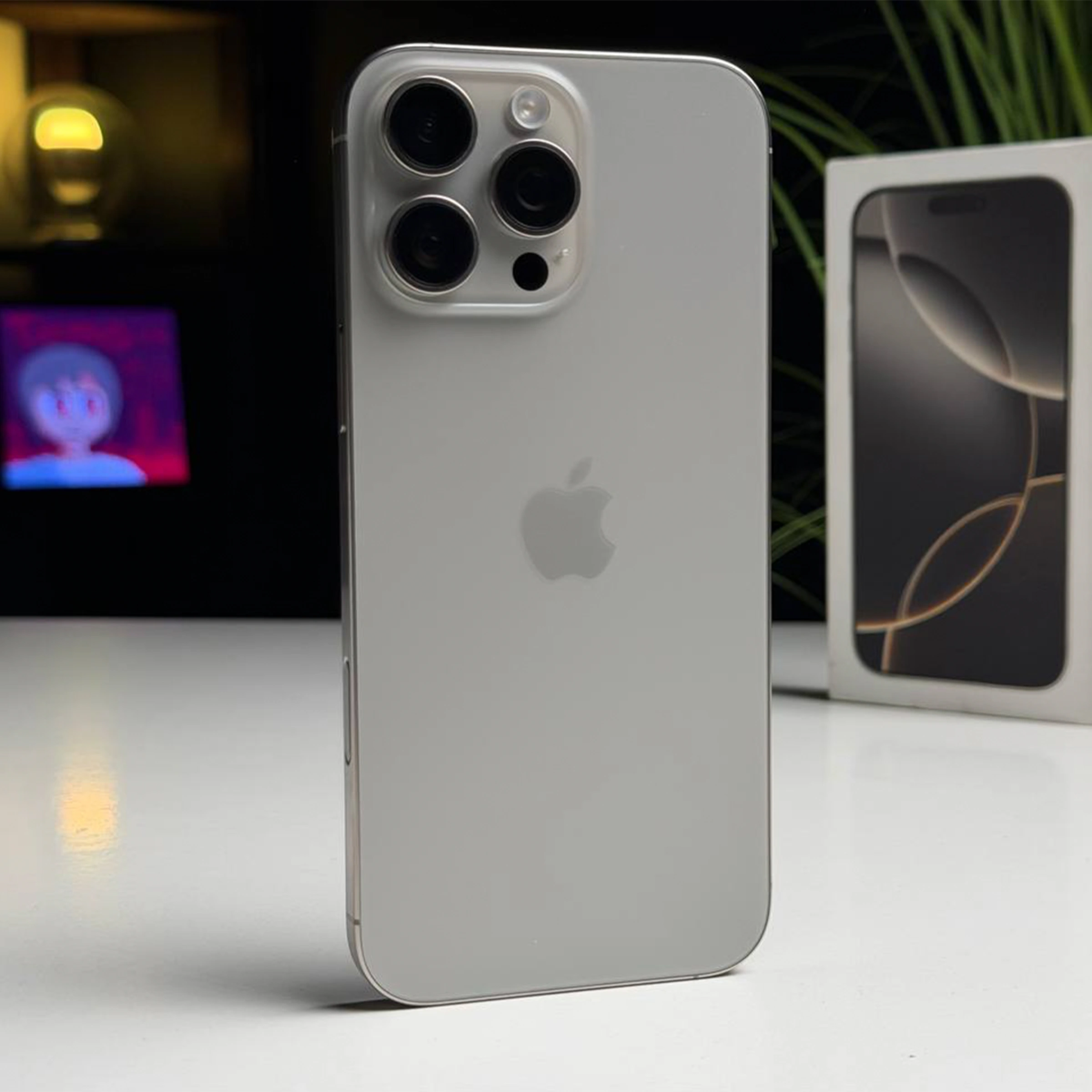 ВЖИВАНИЙ Б/У Apple iPhone 16 Pro Max 256GB Natural Titanium (MYWY3) - Состояние: хороший | Аккумулятор: 90% | Комплектация: полный | Гарантия: 3 мес.