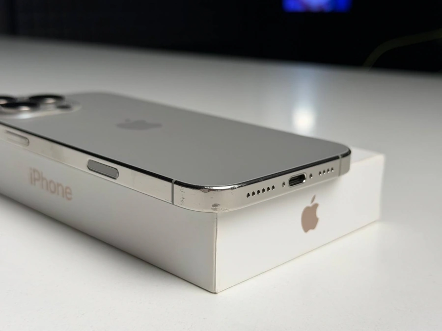 ВЖИВАНИЙ Б/У Apple iPhone 16 Pro Max 512GB Natural Titanium (MYX33) - Стан: задовільний | Акумулятор: 100% | Комплектація: повний | Гарантія: 3 міс.