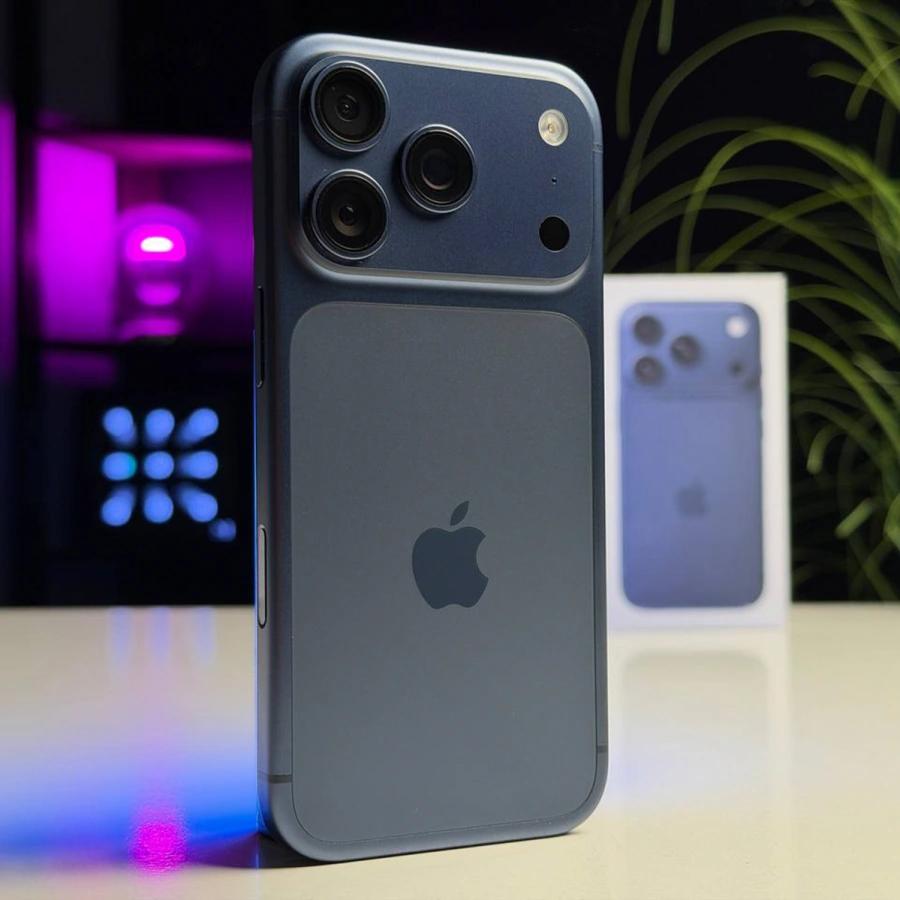 ВЖИВАНИЙ Б/У Apple iPhone 17 Pro 256GB Deep Blue (MG8J4) - Состояние: хороший | Аккумулятор: 100% | Комплектация: повний | Гарантия: 3 мес.