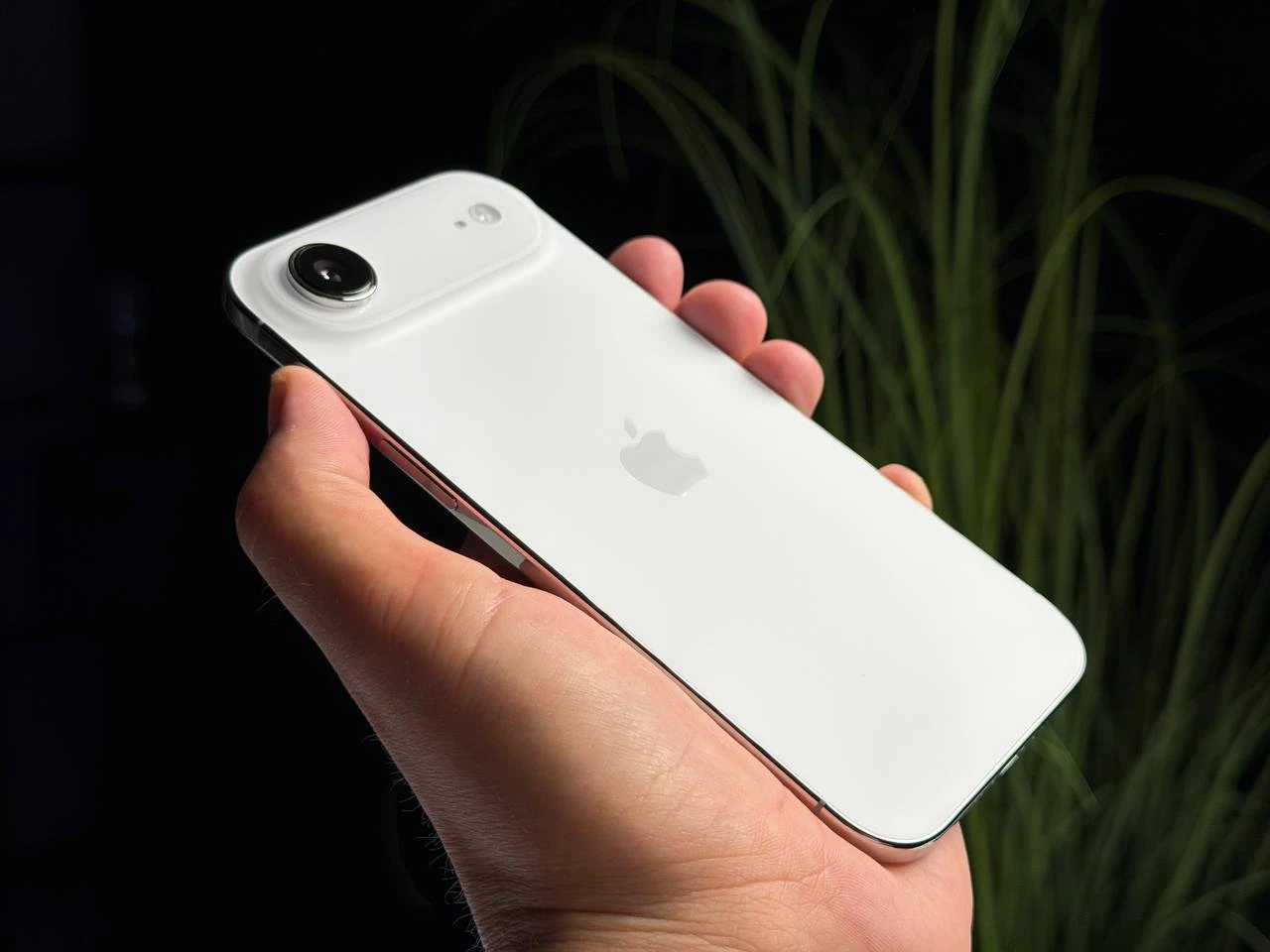 ВЖИВАНИЙ Б/У Apple iPhone Air 256GB Cloud White (MG2M4, MG194, MG284) - Стан: гарний | Акумулятор: 99% | Комплектація: повний | Гарантія: 3 міс.