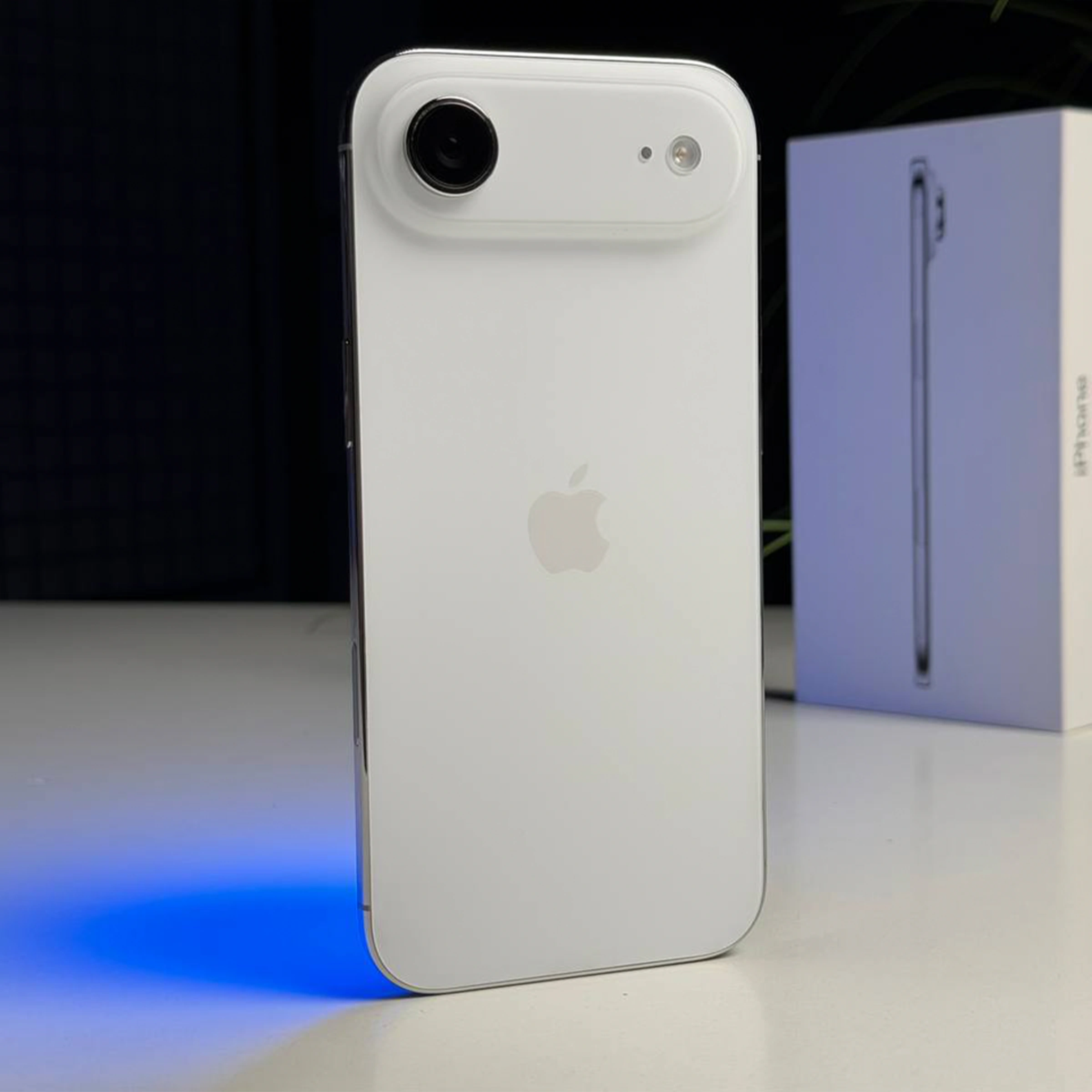ВЖИВАНИЙ Б/У Apple iPhone Air 256GB Cloud White (MG2M4, MG194, MG284) - Стан: гарний | Акумулятор: 99% | Комплектація: повний | Гарантія: 3 міс.