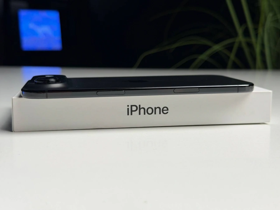 ВЖИВАНИЙ Б/У Apple iPhone Air 256GB Space Black (MG2L4, MG184, MG274) - Стан: гарний | Акумулятор: 100% | Комплектація: повний | Гарантія: 3 міс.