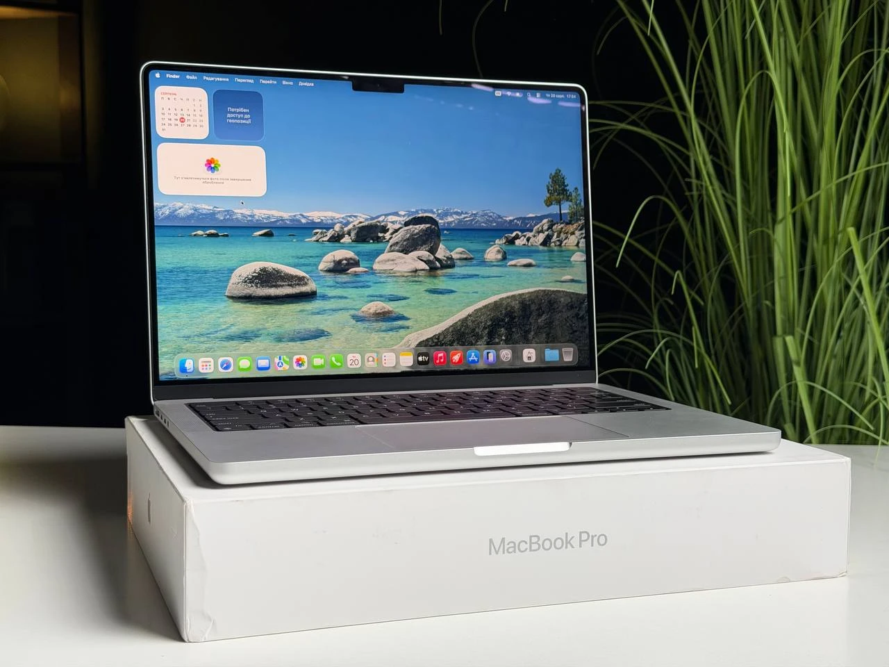 ВІТРИННИЙ Apple MacBook Pro 14" M4 Max/16CPU/40GPU/48GB/1TB Silver 2024 (Z1FB0032F, Z1FB000N5) - Стан: ідеальний | Акумулятор: 100% | Комплектація: повний | Гарантія: 3 міс.