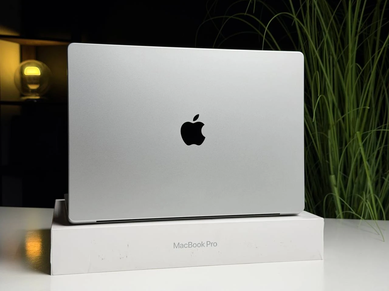 ВЖИВАНИЙ Б/У Apple MacBook Pro 16" M4 Max/16CPU/40GPU/48GB/2TB with Nano-texture display - Silver 2024 (Z1FP000J8) - Стан: ідеальний | Акумулятор: 97% | Комплектація: повний | Гарантія: 3 міс.