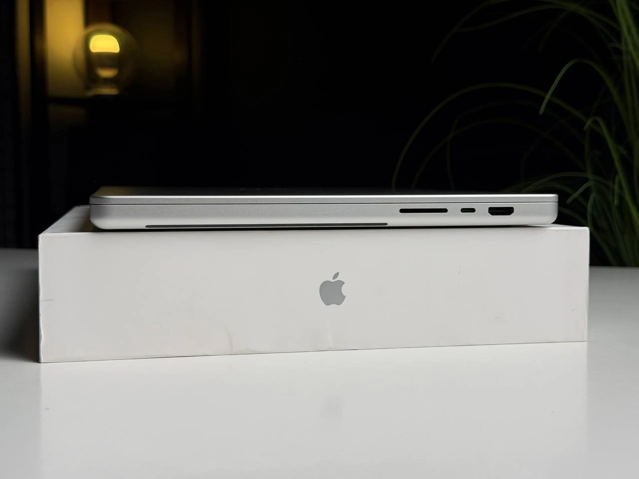ВЖИВАНИЙ Б/У Apple MacBook Pro 16" M4 Max/16CPU/40GPU/48GB/2TB with Nano-texture display - Silver 2024 (Z1FP000J8) - Стан: ідеальний | Акумулятор: 97% | Комплектація: повний | Гарантія: 3 міс.
