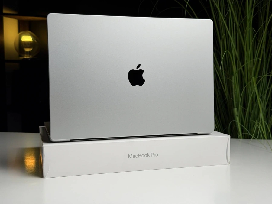 ВЖИВАНИЙ Б/У Apple MacBook Pro 16" M4 Pro/14CPU/20GPU/24GB/512GB Silver 2024 (MX2T3) - Состояние: идеальный | Аккумулятор: 98% | Комплектация: полный | Гарантия: 3 мес.