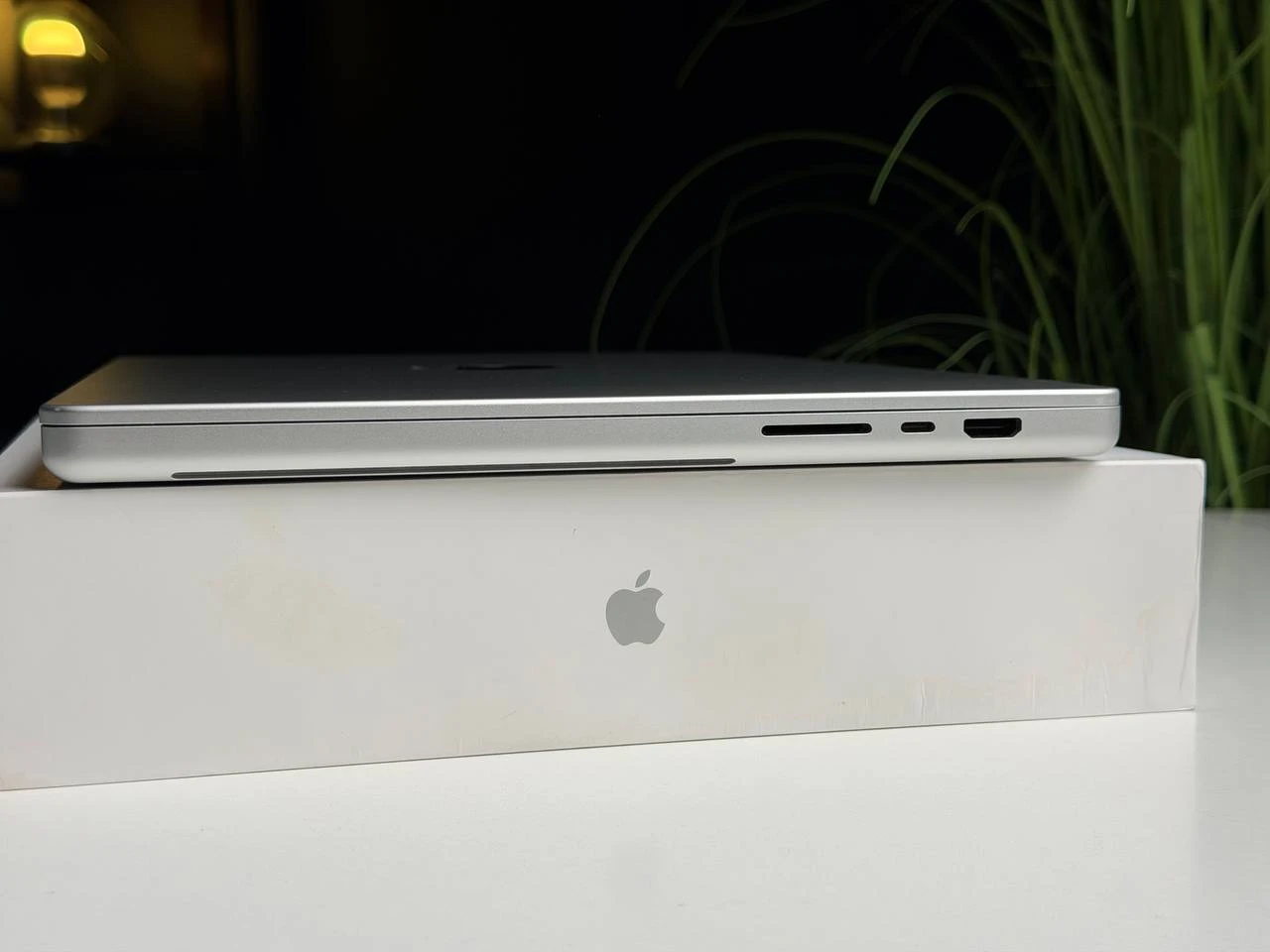 ВЖИВАНИЙ Б/У Apple MacBook Pro 16" M4 Pro/14CPU/20GPU/24GB/512GB Silver 2024 (MX2T3) - Состояние: идеальный | Аккумулятор: 98% | Комплектация: полный | Гарантия: 3 мес.