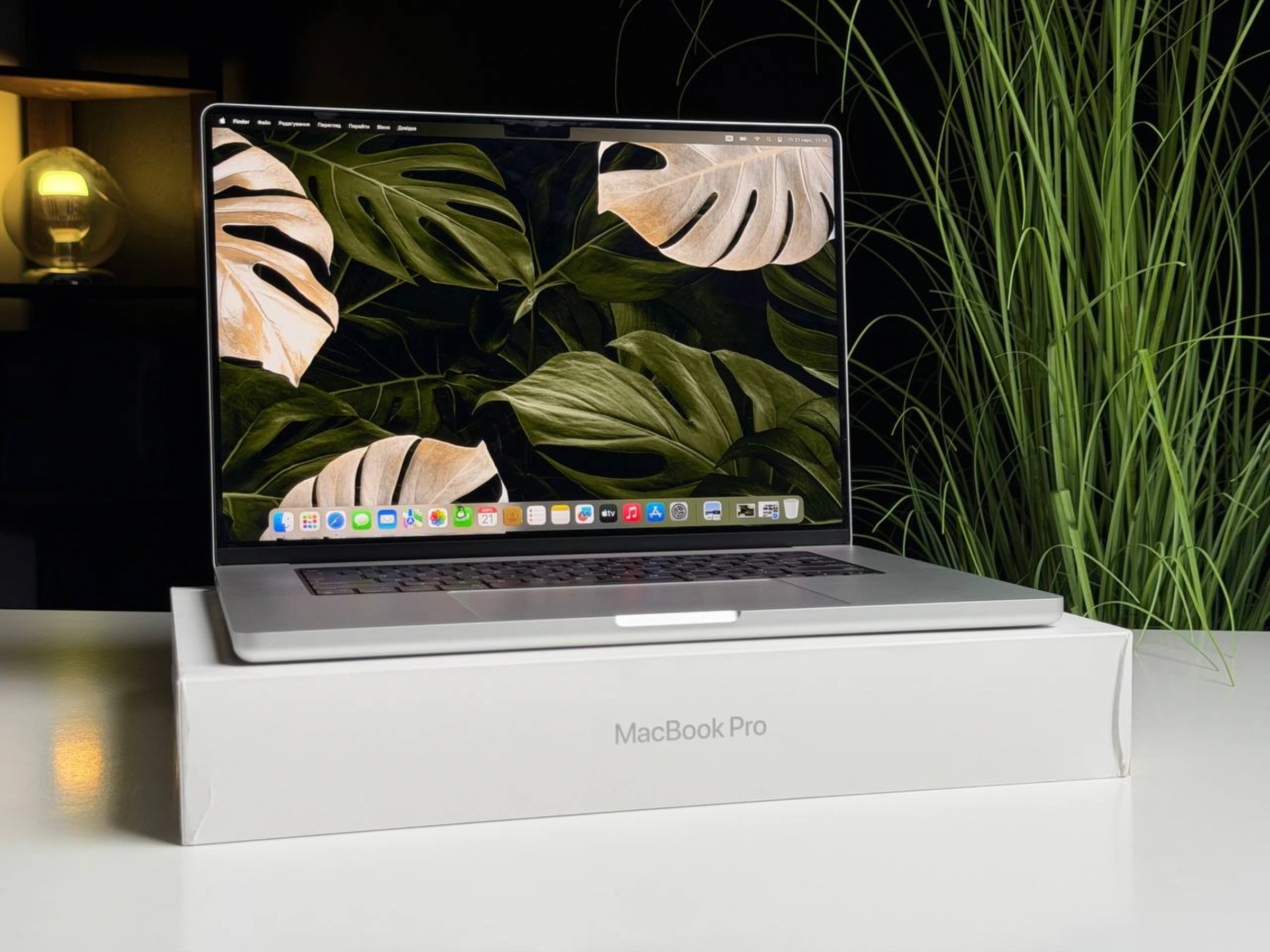 ВЖИВАНИЙ Б/У Apple MacBook Pro 16" M4 Pro/14CPU/20GPU/24GB/512GB Silver 2024 (MX2T3) - Состояние: идеальный | Аккумулятор: 98% | Комплектация: полный | Гарантия: 3 мес. ВЖИВАНИЙ Б/У Apple MacBook Pro 16" M4 Pro/14CPU/20GPU/24GB/512GB Silver 2024 (MX2T3) - Состояние: идеальный | Аккумулятор: 98% | Комплектация: полный | Гарантия: 3 мес.