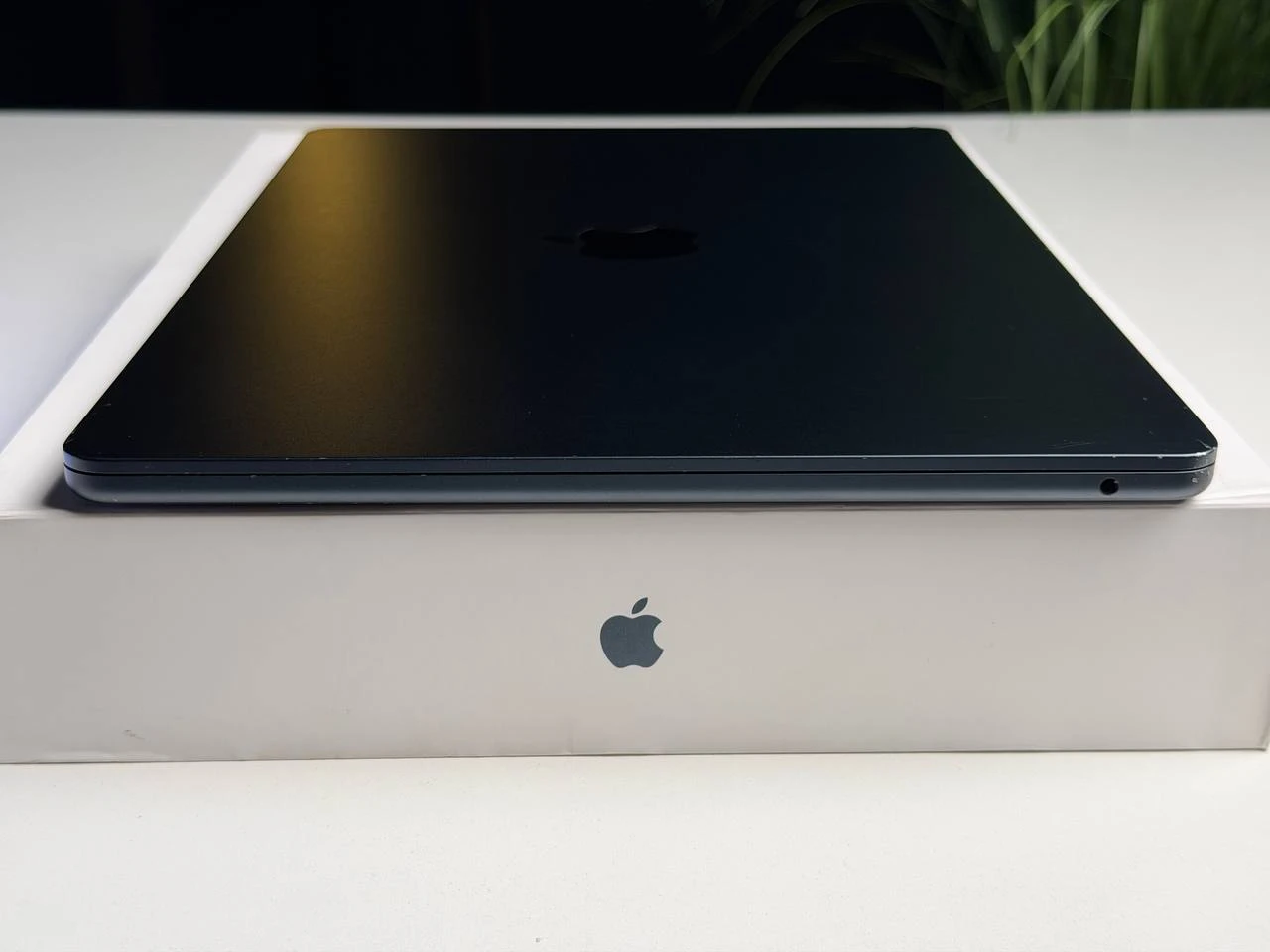 ВЖИВАНИЙ Б/У MacBook Air 15" 2025 M4/10CPU/10GPU/16GB/512GB Midnight (MW1M3) - Состояние: плохой | Аккумулятор: 97% | Комплектация: полный | Гарантия: 3 мес.