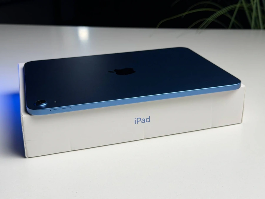 ВЖИВАНИЙ Б/У Планшет Apple iPad 11" [А16] 2025 Wi-Fi 128GB Blue (MD4A4) - Стан: гарний | Акумулятор: 96% | Комплектація: повний | Гарантія: 3 міс.