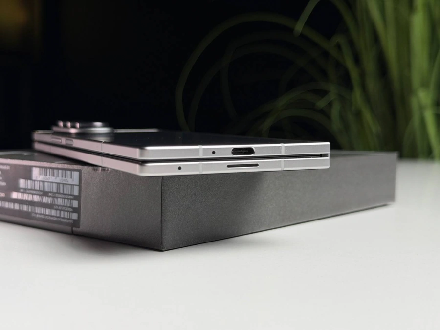 ВЖИВАНИЙ Б/У Смартфон Samsung Galaxy Fold7 12/512GB - Silver Shadow (SM-F966BZSC) - Стан: ідеальний | Акумулятор: 100% | Комплектація: повний | Гарантія: 3 міс.