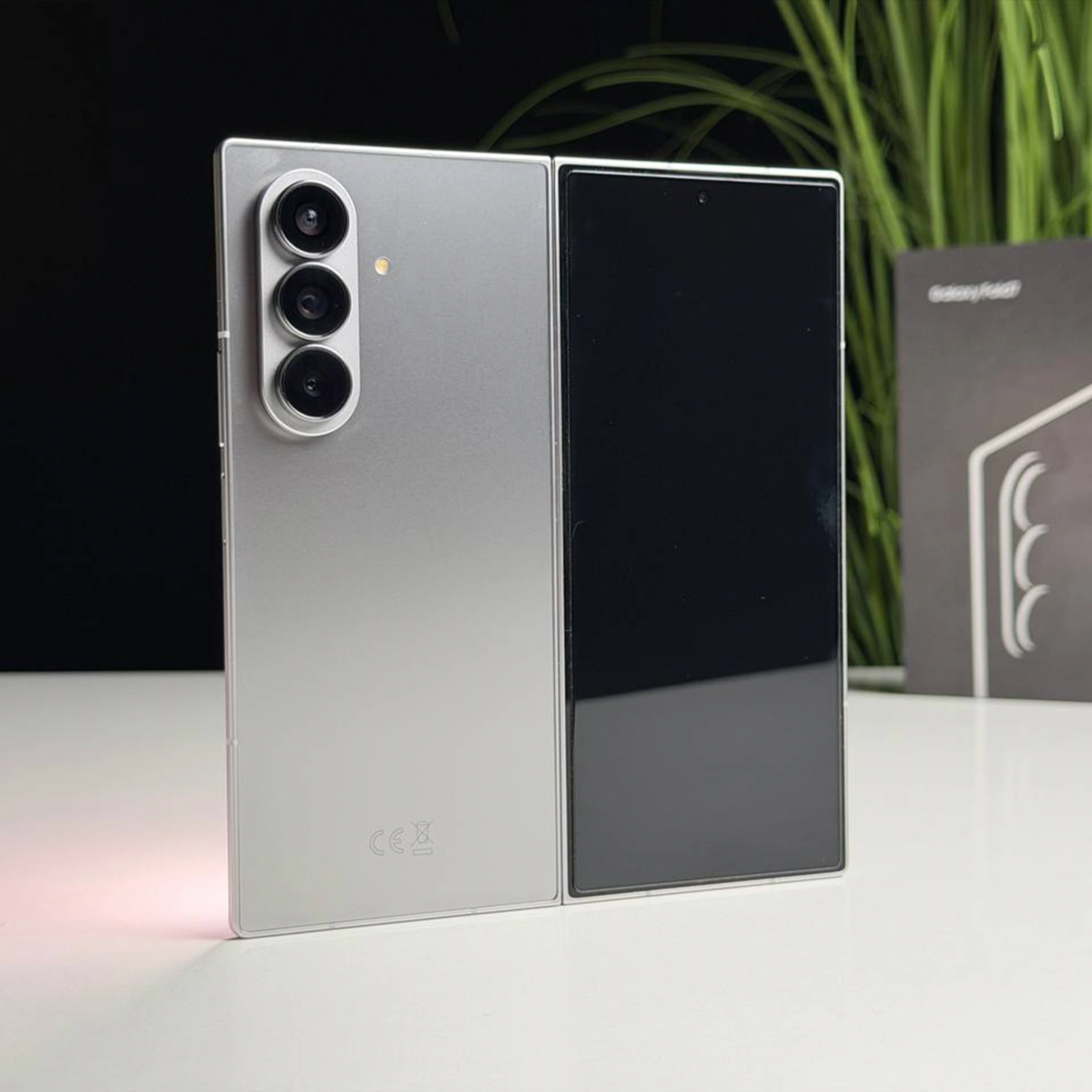 ВЖИВАНИЙ Б/У Смартфон Samsung Galaxy Fold7 12/512GB - Silver Shadow (SM-F966BZSC) - Стан: ідеальний | Акумулятор: 100% | Комплектація: повний | Гарантія: 3 міс.