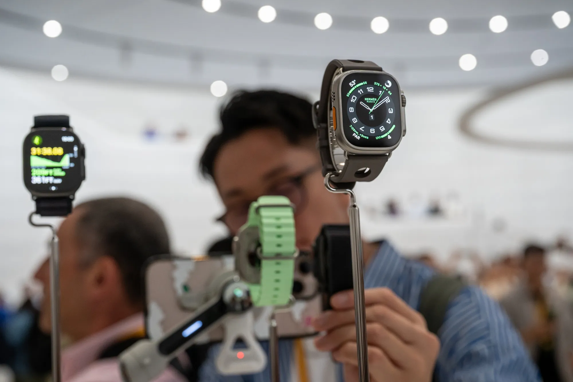 Watch Series 12: Apple может вернуть модели керамический корпус
