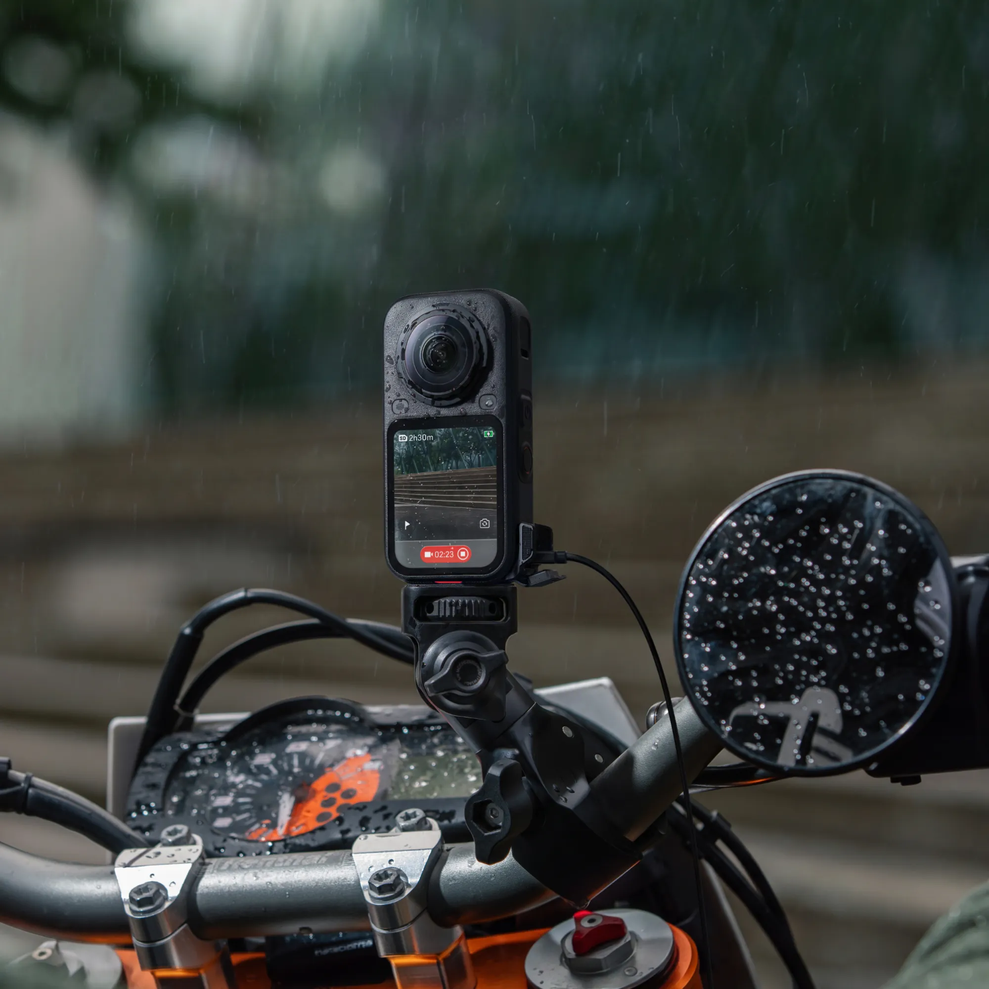 Защитная крышка USB-C для зарядки в любую погоду Insta360 X6 All-Weather USB Charging Cover (CINSBBXQ)