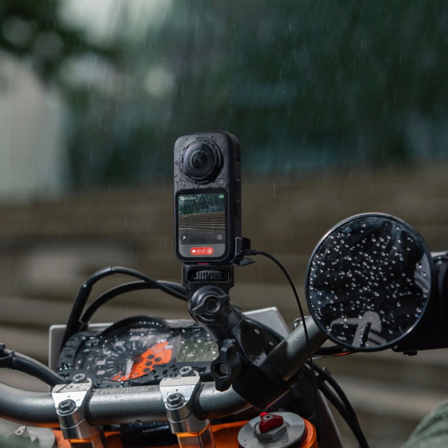 Защитная крышка USB-C для зарядки в любую погоду Insta360 X6 All-Weather USB Charging Cover (CINSBBXQ)