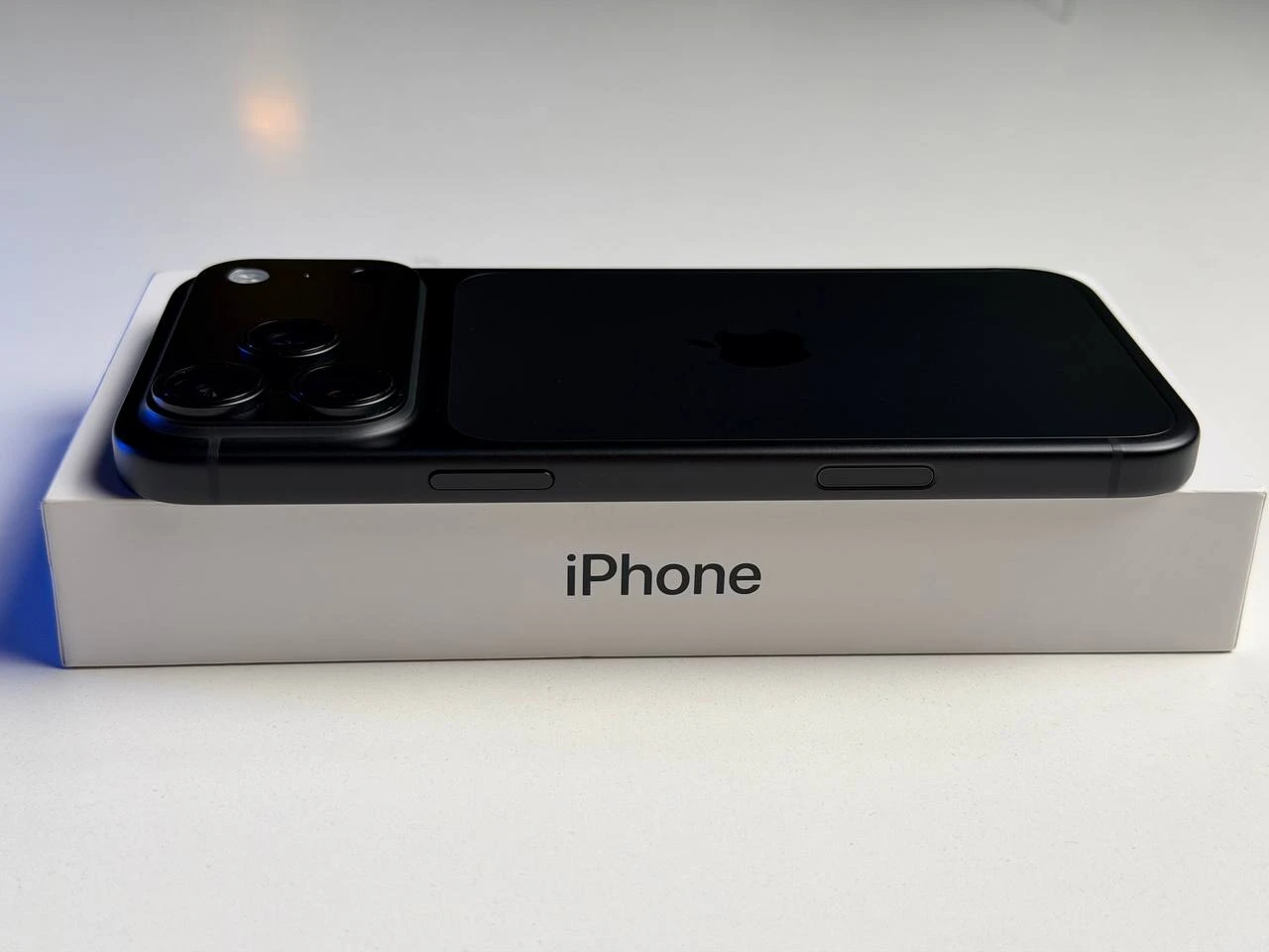 OPEN BOX Apple iPhone 18 Pro Max 256GB Black (MJXN4) - Стан: ідеальний | Акумулятор: 100% | Комплектація: повний | Гарантія: 12 міс.