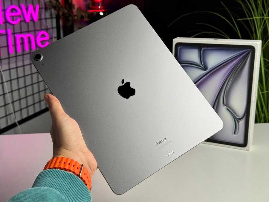 ВІТРИННИЙ Планшет Apple iPad Air 13'' M3 2025 Wi-Fi + Cellular 128GB Space Gray (MCJ14) - Стан: ідеальний | Акумулятор: 100% | Комплектація: повний | Гарантія: 3 міс.