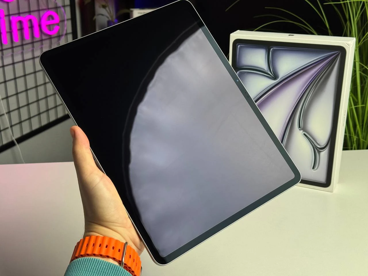 ВІТРИННИЙ Планшет Apple iPad Air 13'' M3 2025 Wi-Fi + Cellular 128GB Space Gray (MCJ14) - Стан: ідеальний | Акумулятор: 100% | Комплектація: повний | Гарантія: 3 міс.