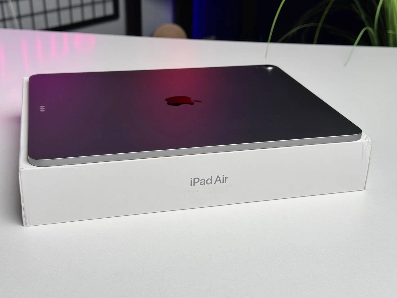 ВІТРИННИЙ Планшет Apple iPad Air 13'' M3 2025 Wi-Fi + Cellular 128GB Space Gray (MCJ14) - Стан: ідеальний | Акумулятор: 100% | Комплектація: повний | Гарантія: 3 міс.