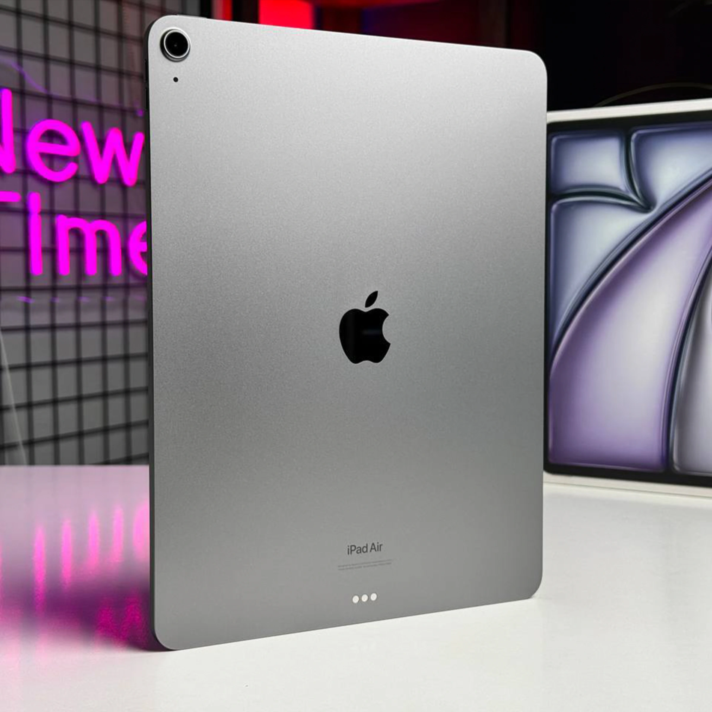 ВІТРИННИЙ Планшет Apple iPad Air 13'' M3 2025 Wi-Fi + Cellular 128GB Space Gray (MCJ14) - Стан: ідеальний | Акумулятор: 100% | Комплектація: повний | Гарантія: 3 міс.